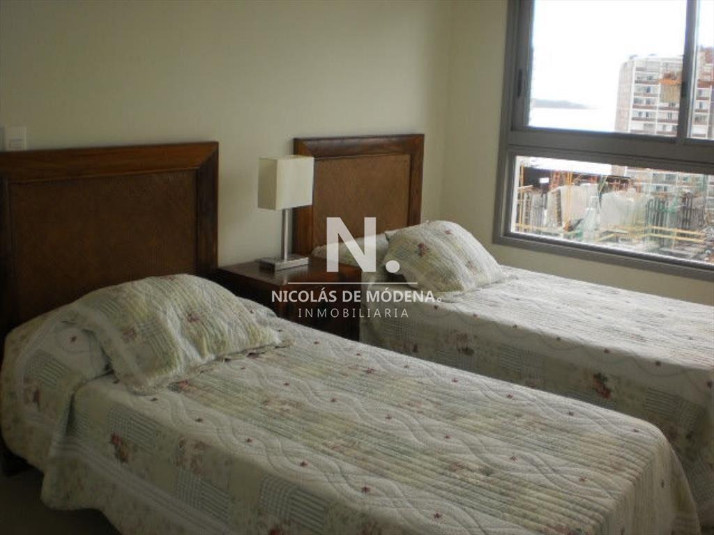 Apartamento en Playa Brava, Torre Impaeriale