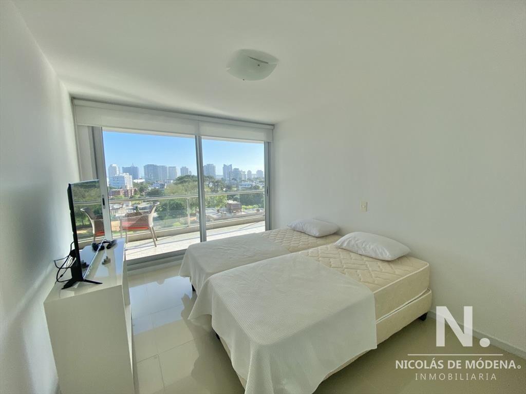 Apartamento en venta de 2 dormitorios en Punta Del Este