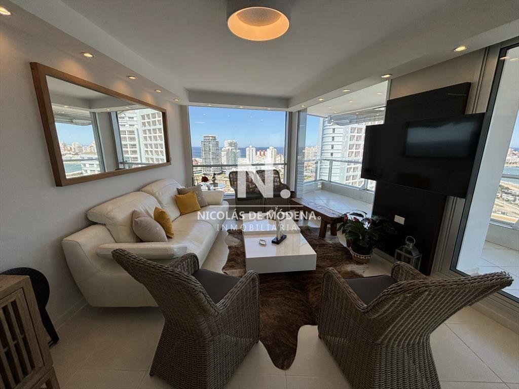 Vende apartamento con vista espectacular de 3 en