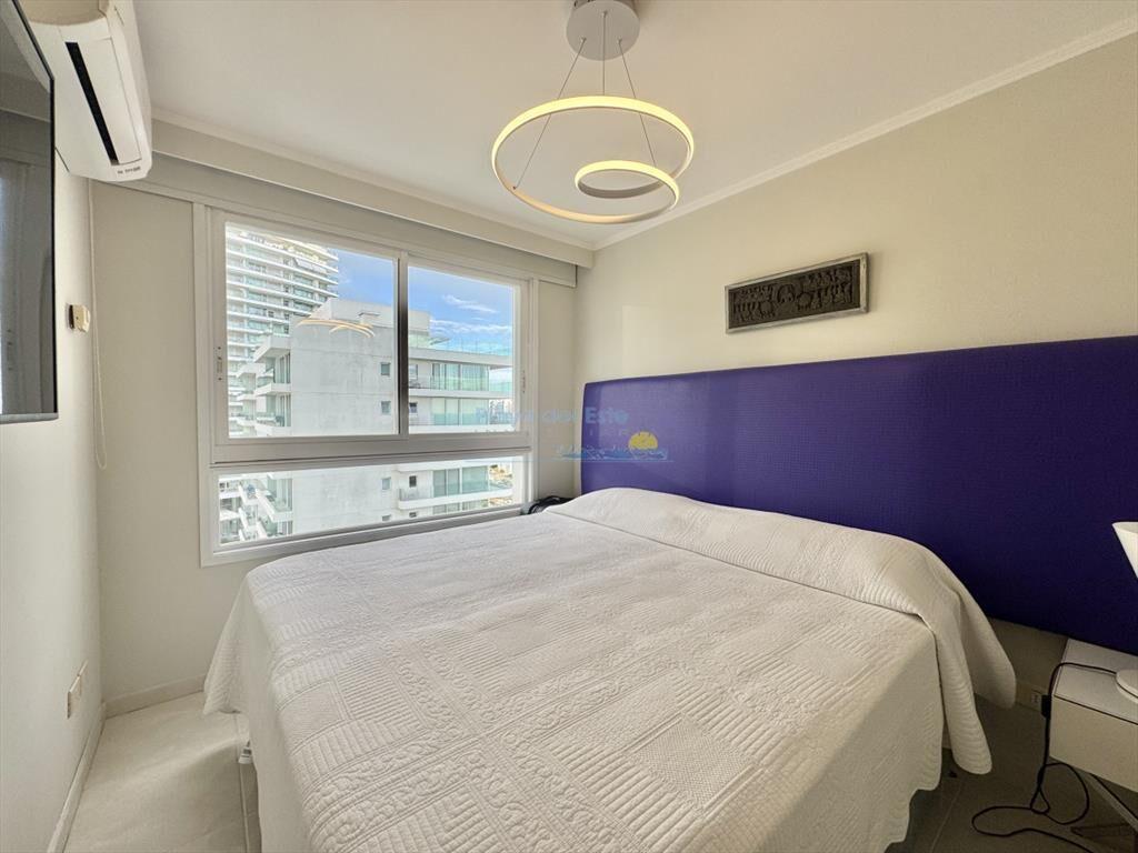 VENTA En primera línea frente al mar en playa 2