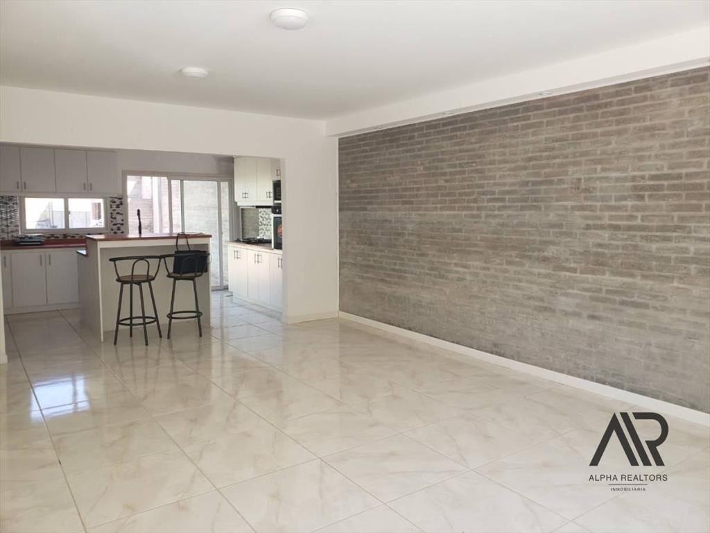 Casa 3 Dormitorios En Venta En Parque Burnett
