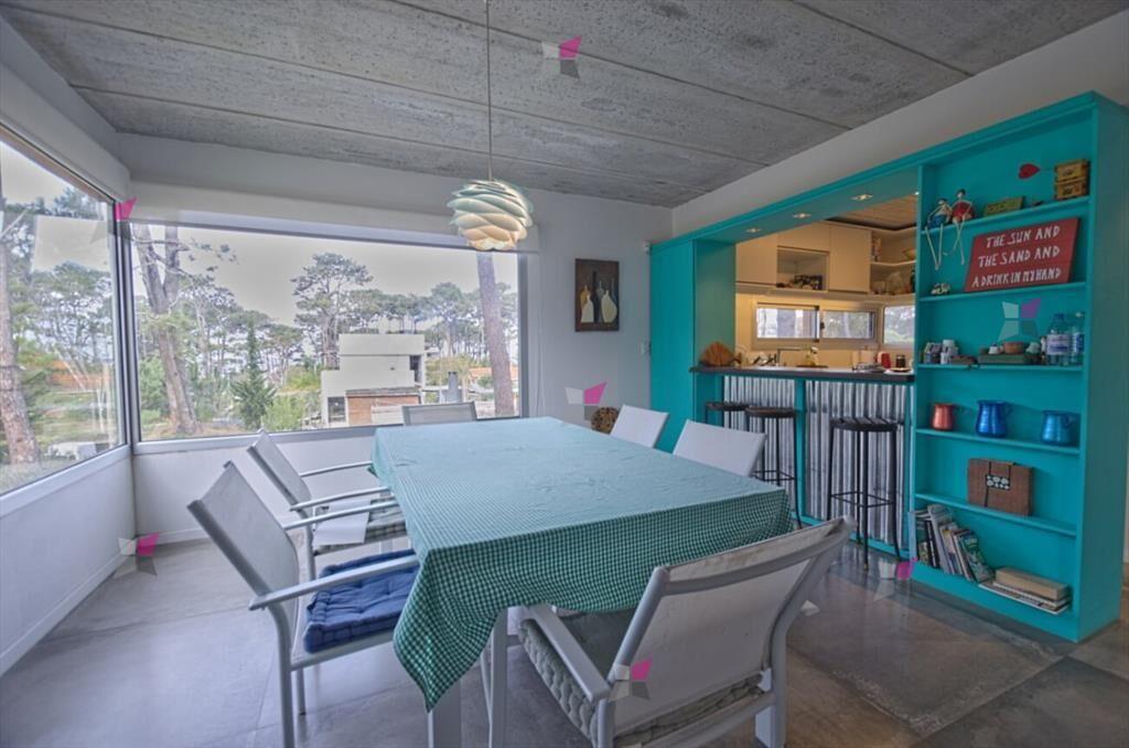 Moderna casa en Montoya