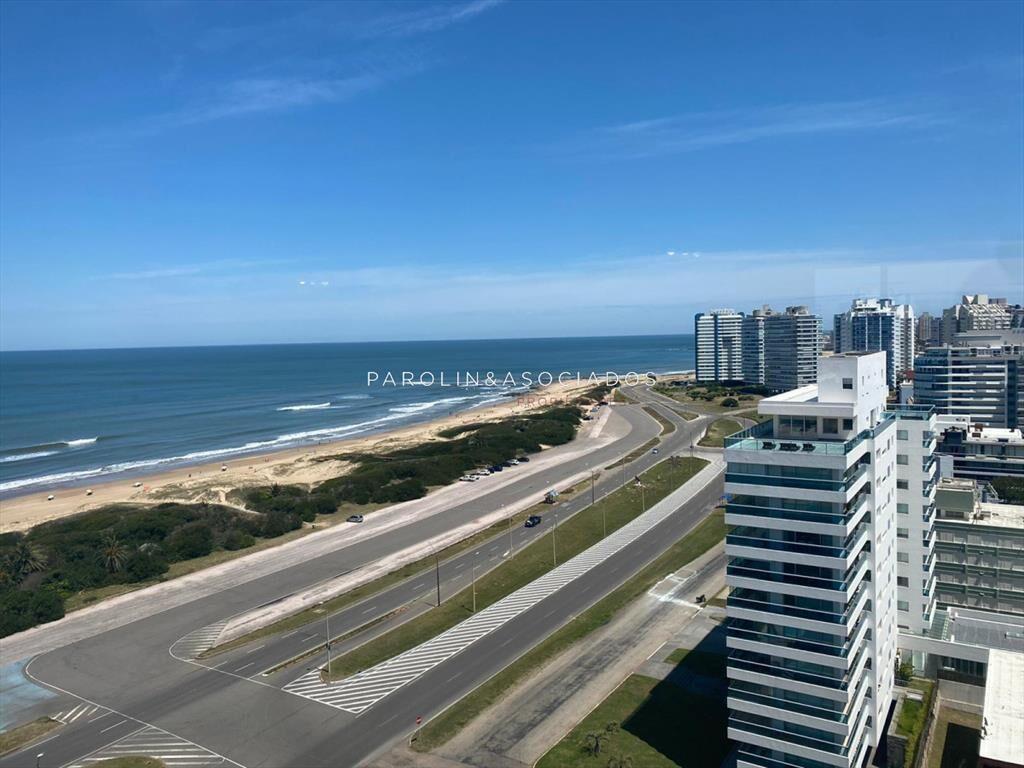 Apartamento en venta de 3 dormitorios en Edificio