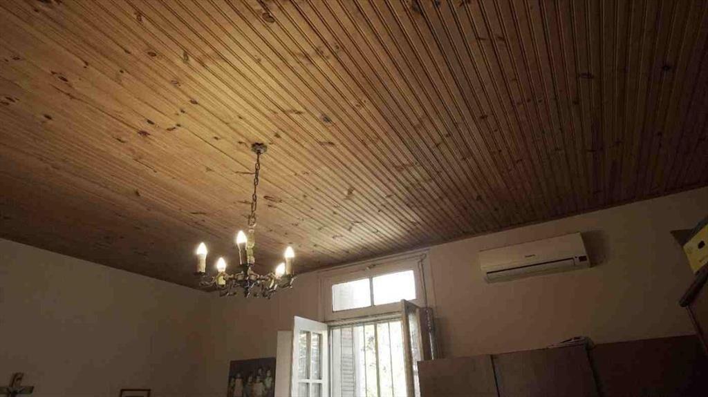 MUY BUENA CASA EN PLENO CENTRO DE SALTO