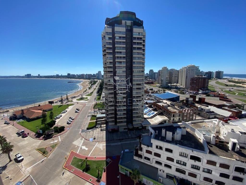 Apartamento en playa mansa a 1 cuadra del mar y a