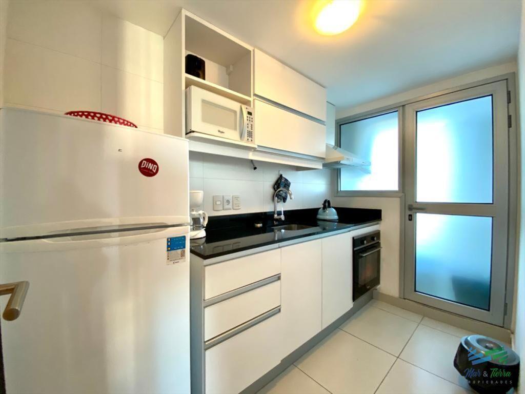 ALQUILER ANUAL, EDIFICIO CON SERVICIOS, 1 DORMITORIO, PUNTA