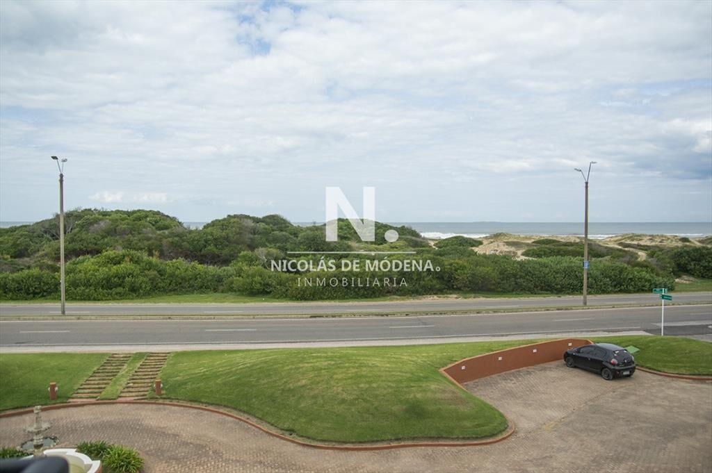 Apartamento de 4 dormitorios en Brava - Punta del