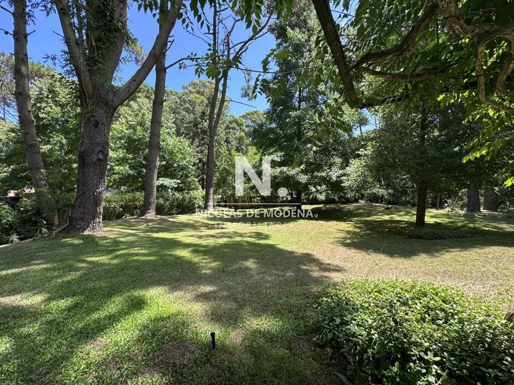 Venta casa en zona Portezuelo bosque, Punta