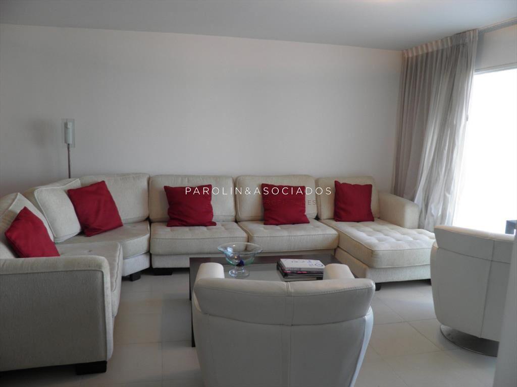 Pent House en venta en torre Manhattan, Punta del Este.