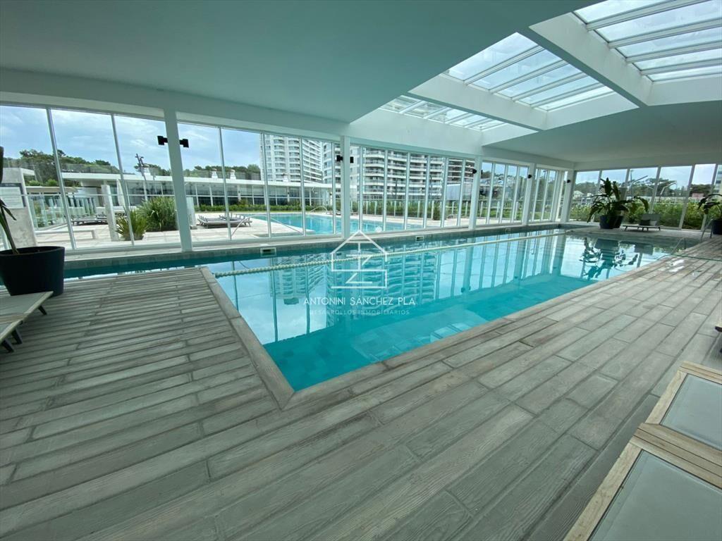 Alquiler apartamento tres dormitorios Punta del