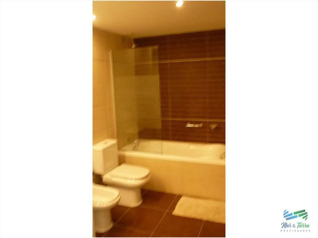 Apartamento en Brava, 3 dormitorios *