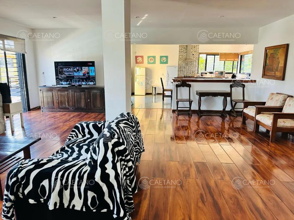 Venta casa tres dormitorios. Club Del Lago. Punta