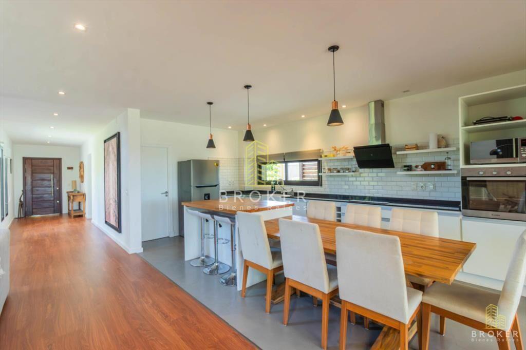 Venta Casa 4 dormitorios en Lomas de La Tahona