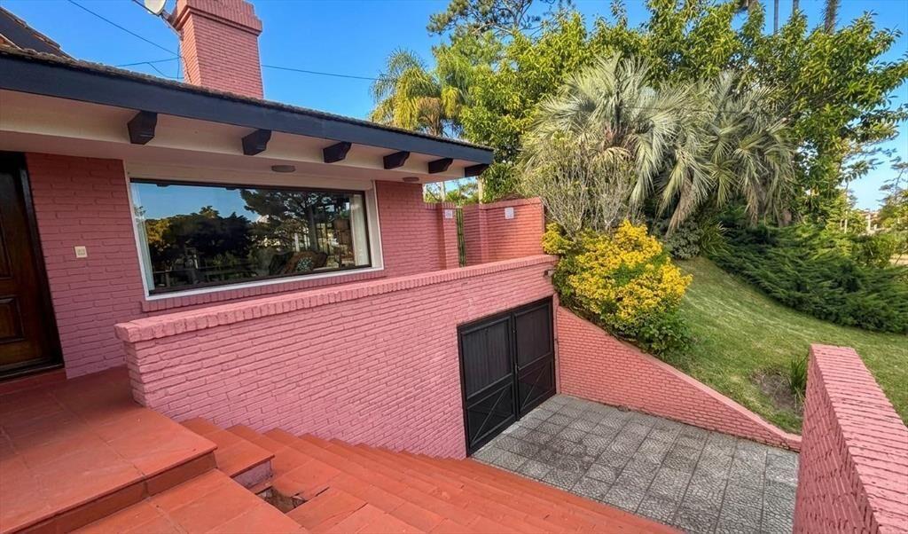 Venta de Hermosa Casa en San Rafael: Gran Jardín, Piscina y