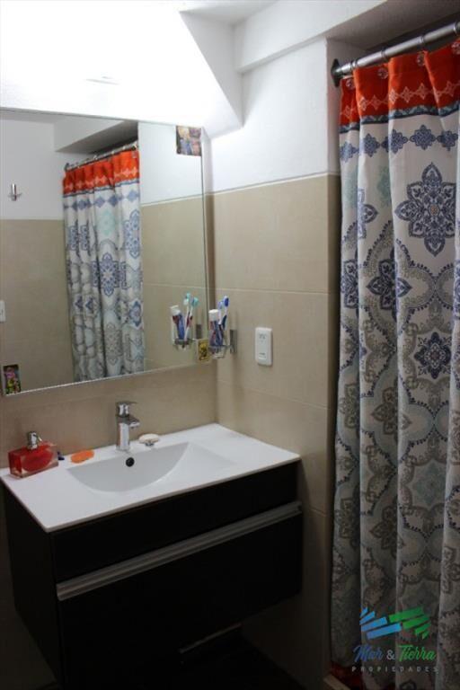EN VENTA.. PISO ALTO CON VISTA AL PUERTO Y LA !!
