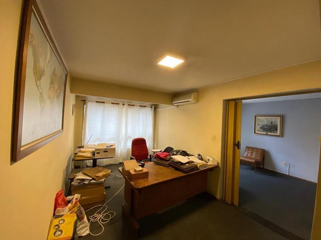 VENTA DE 3 APARTAMENTOS PARA RENTA U OFICINAS PATIO PROPIO