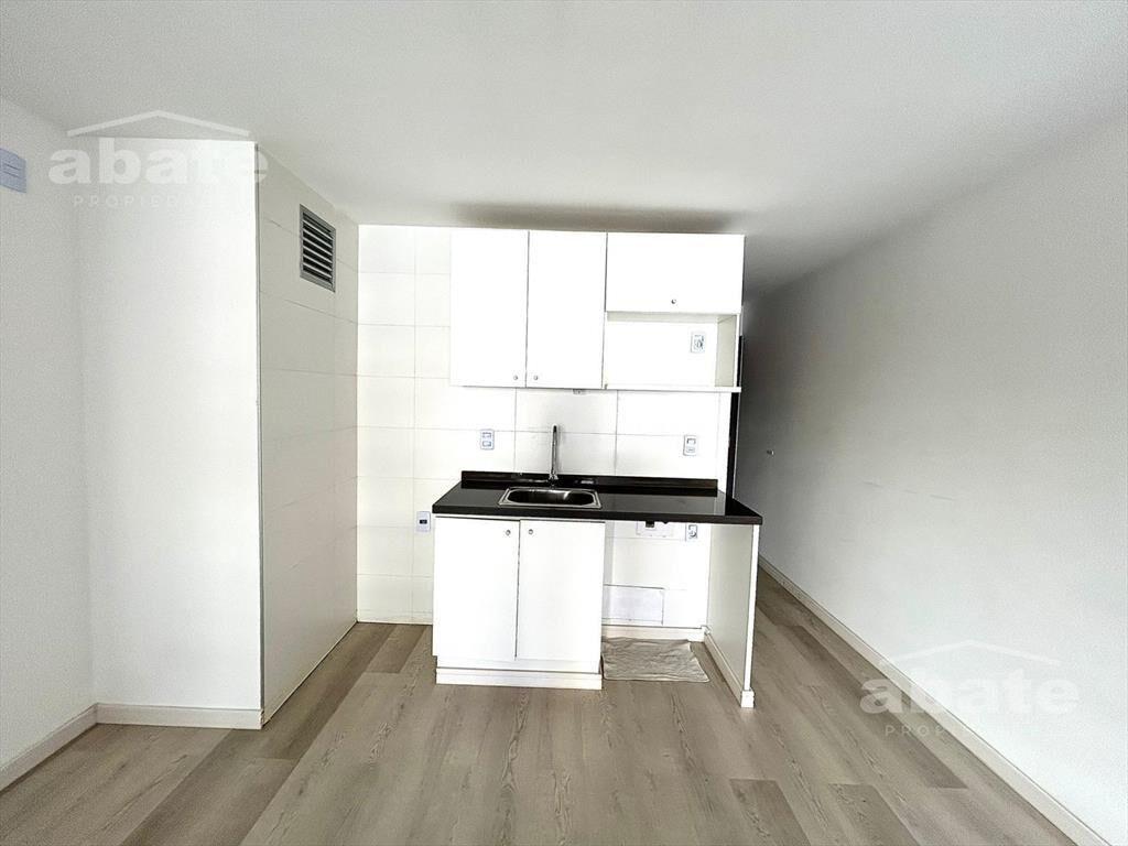 Alquiler apartamento monoambiente en Tres Cruces - Próximo