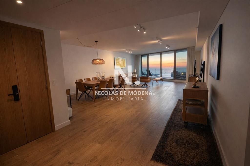 Espectacular departamento de 3 suites frente al