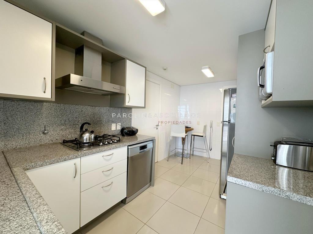 Apartamento en Venta de 2 dormitorios + de en ,
