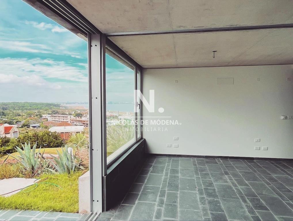 VENTA DE LOFT ESPECTACULAR EN PUNTA BALLENA