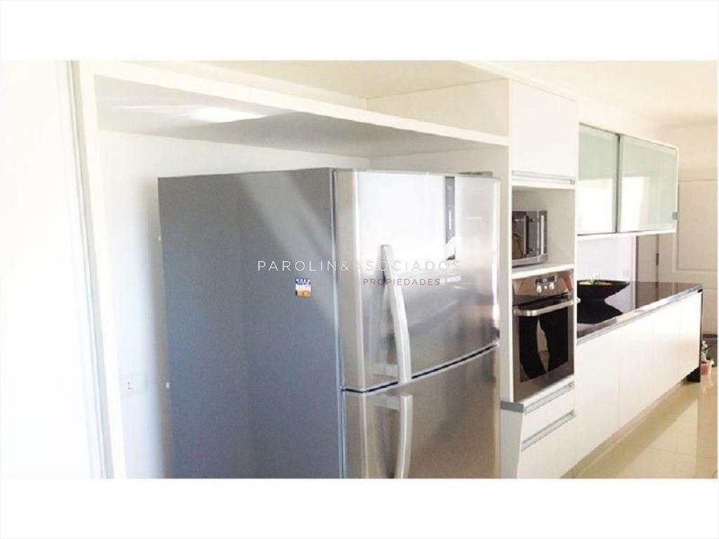 Apartamento en venta de 2 dormitorios en Season