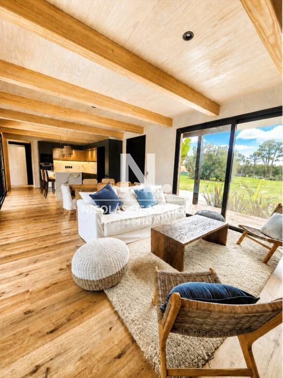 Hermosa casa de moderno diseño en venta en barrio privado