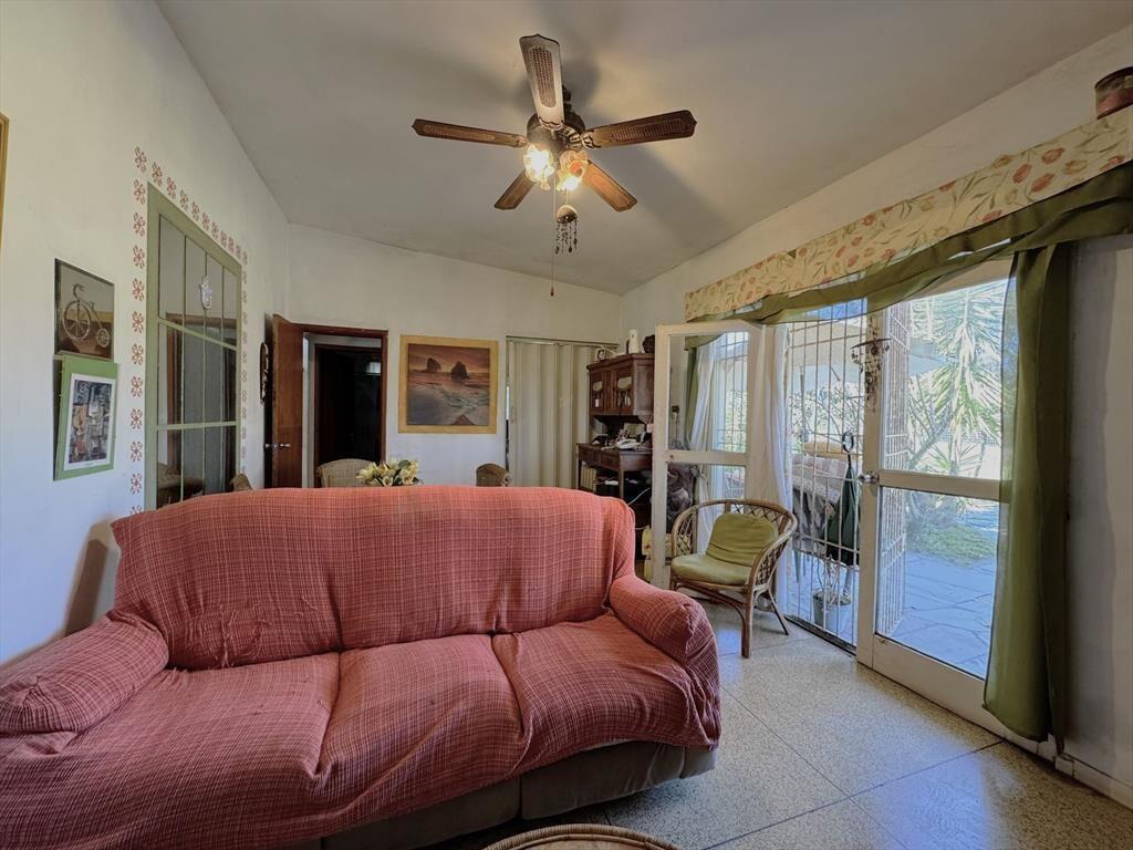 VENDE 2 casas en un padrón 2D Lomas de Solymar