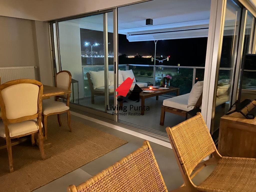 ESPECTACULAR APARTAMENTO SOBRE PLAYA MANSA