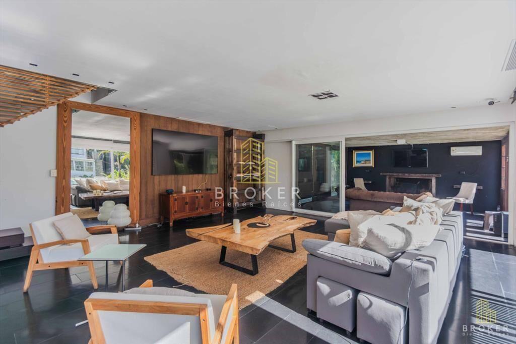 Venta Casa Punta del Este La Arbolada Barrio con