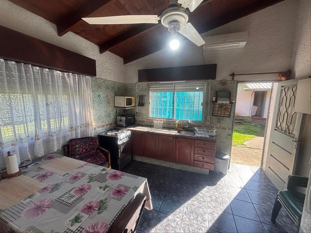 Casa, gje, galpón de 220 m2 y terreno de 1475 m2