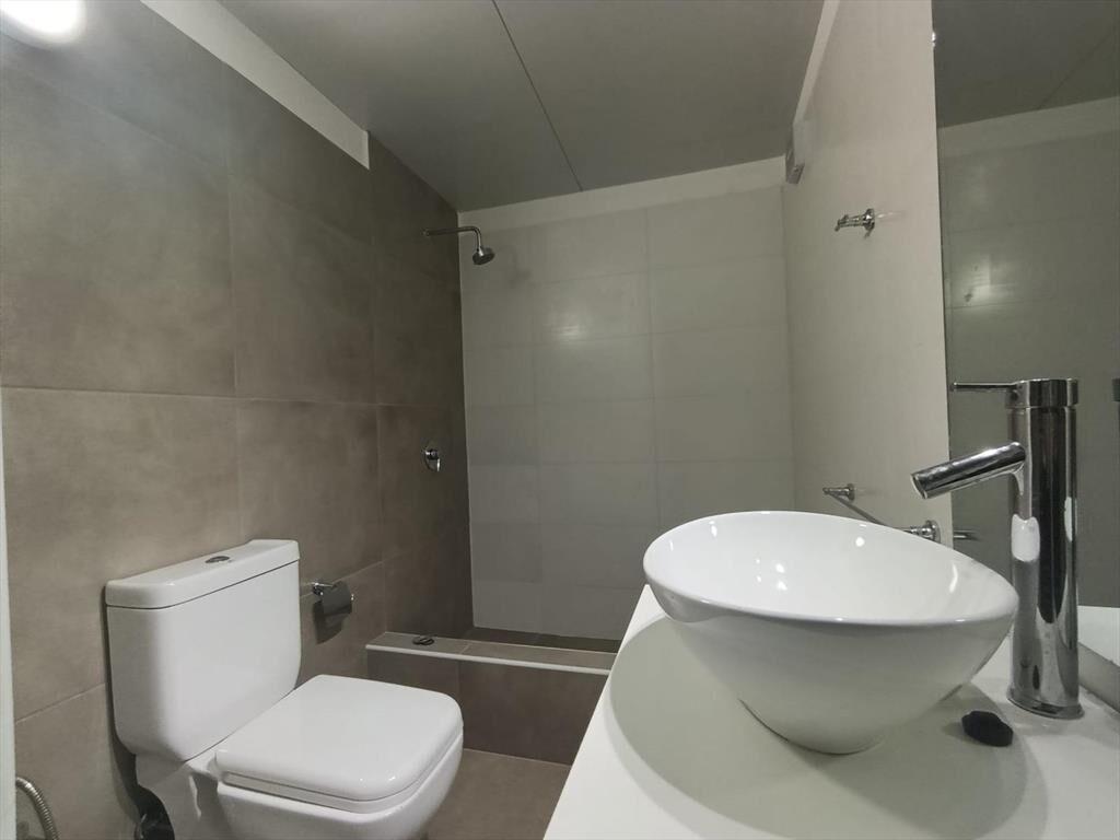 Estrena, frente Plaza Matriz, gran vista, 72 m2, 1 dormitor