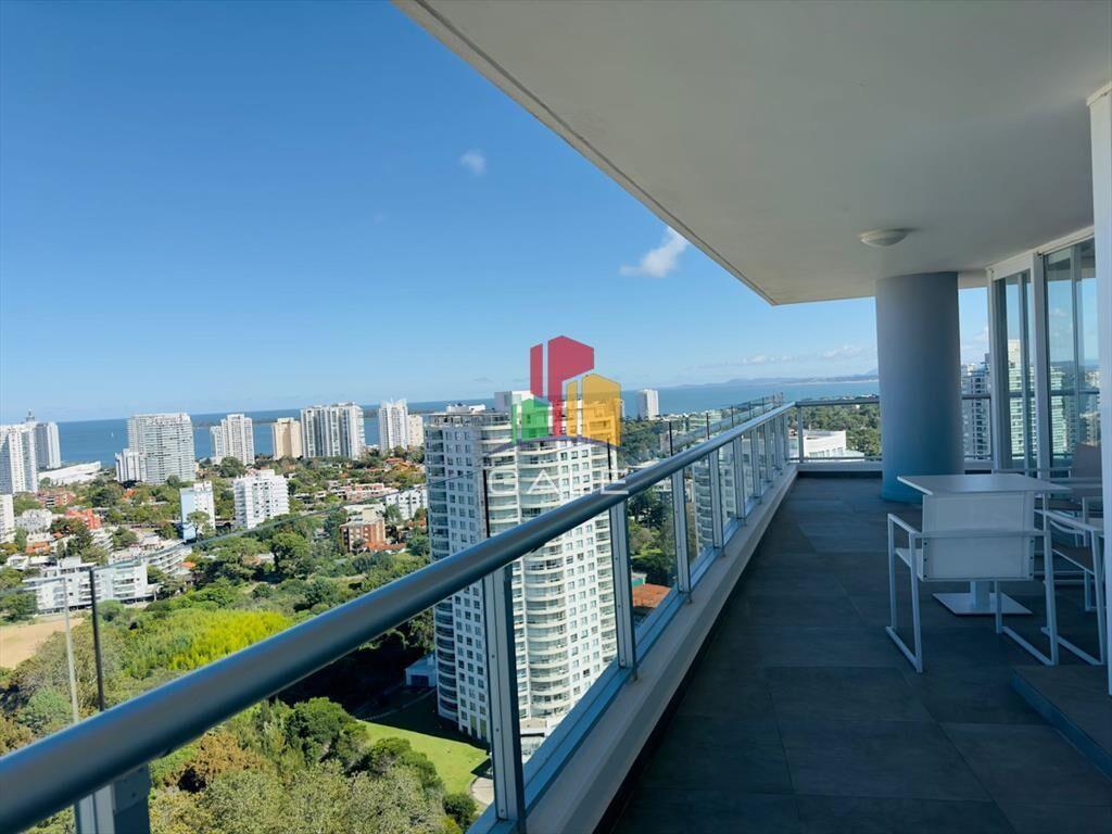 Penthouse en VENTA, 3 dormitorios en suite +