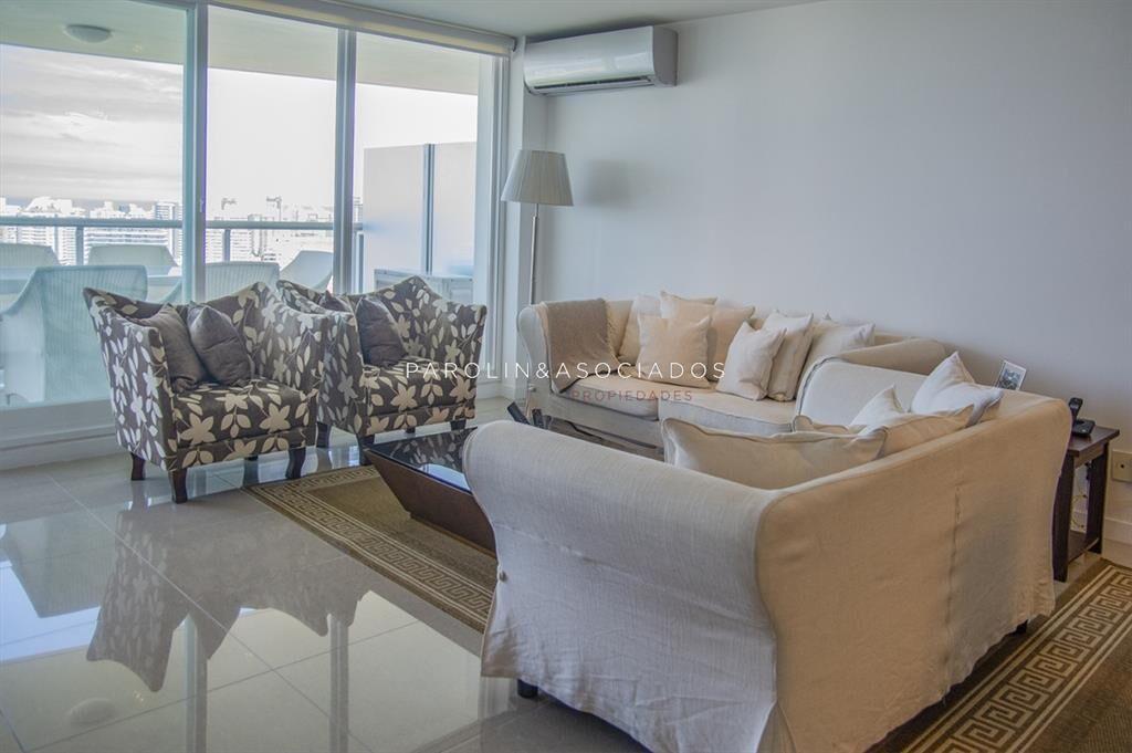 Apartartamento de 3 dormitorios en venta en Torre