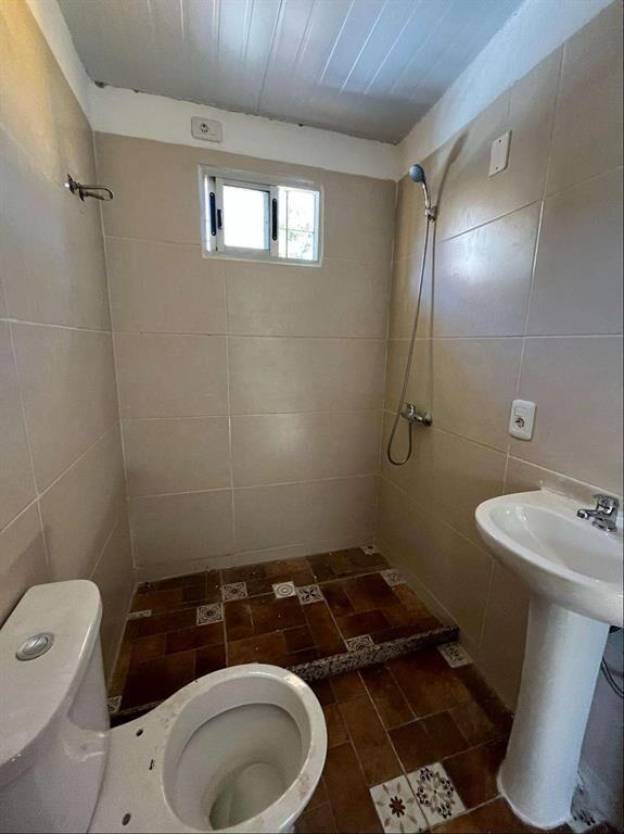 EN ZONA RESIDENCIAL AL SUR PRÓXIMO SERVICIOS 1 dormitorio.
