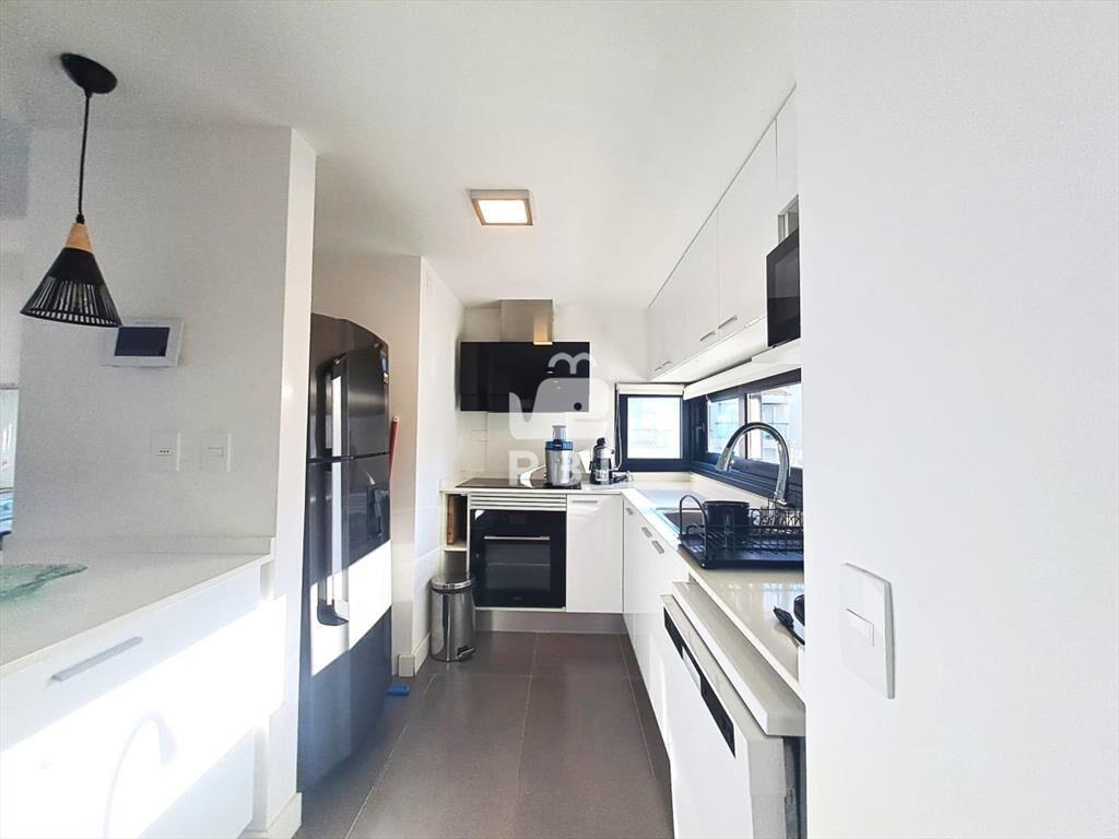 Venta de Apartamento 3 dormitorios, con vista al
