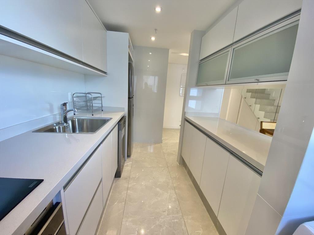 VENTA PENTHOUSE 3 DORMITORIOS EN EDIFICIO MIAMI