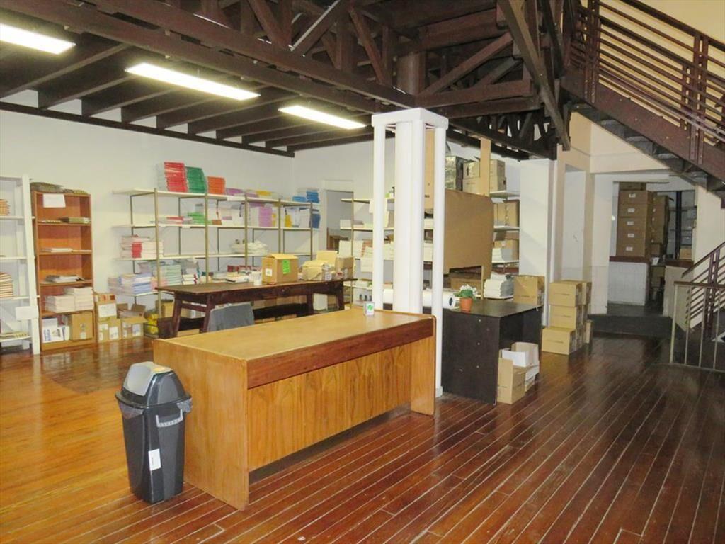 Venta dos padrones Centro. Excelente casa de 6 dormitorios