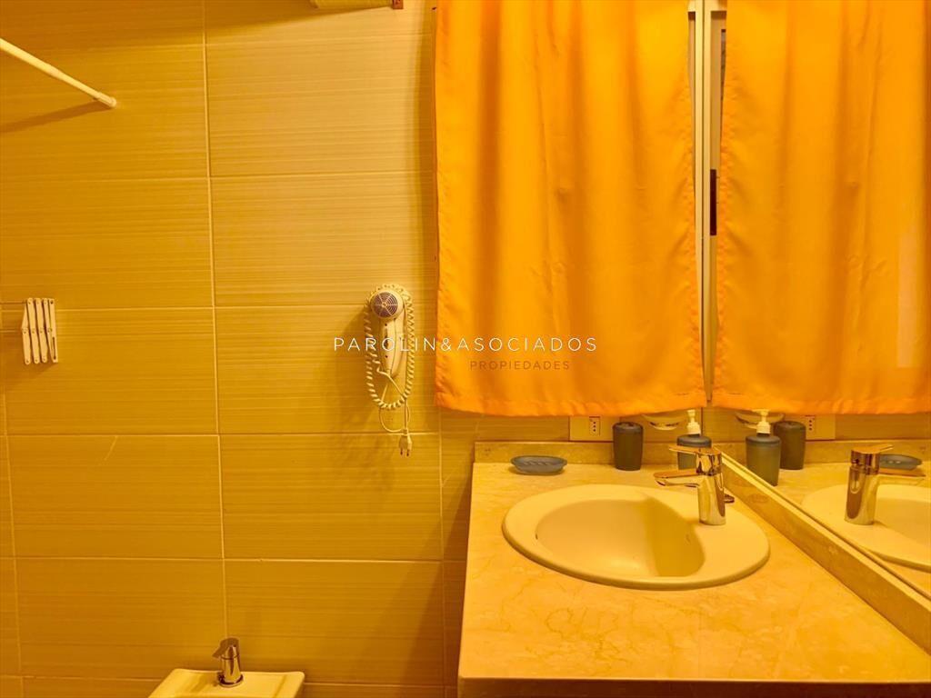 Apartamento de 2 dormitorios en venta en edificio Vanguardi