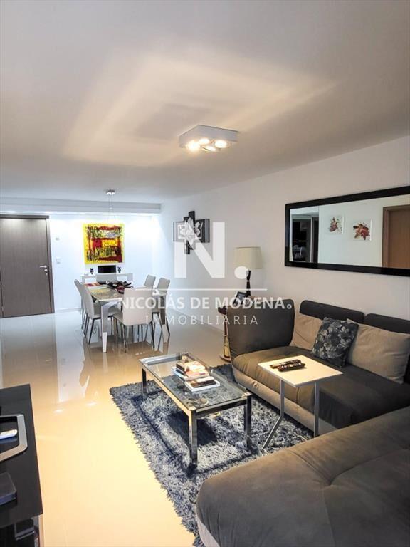 Apartamento en venta, 3 dormitorios en playa del