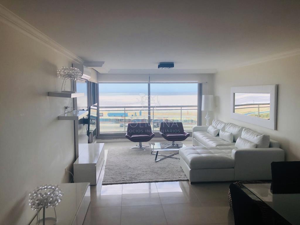 Apartamemto de 3 dor 3 baños muy buena