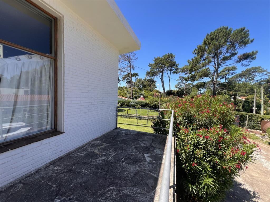 Amplia casa en Cantegril, Punta del Este. 509m2 y