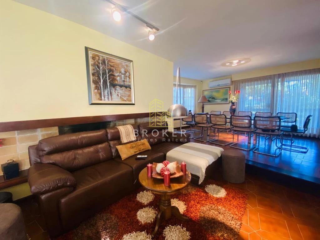 Casa en Venta y Alquiler 6 Dormitorios Barrio del
