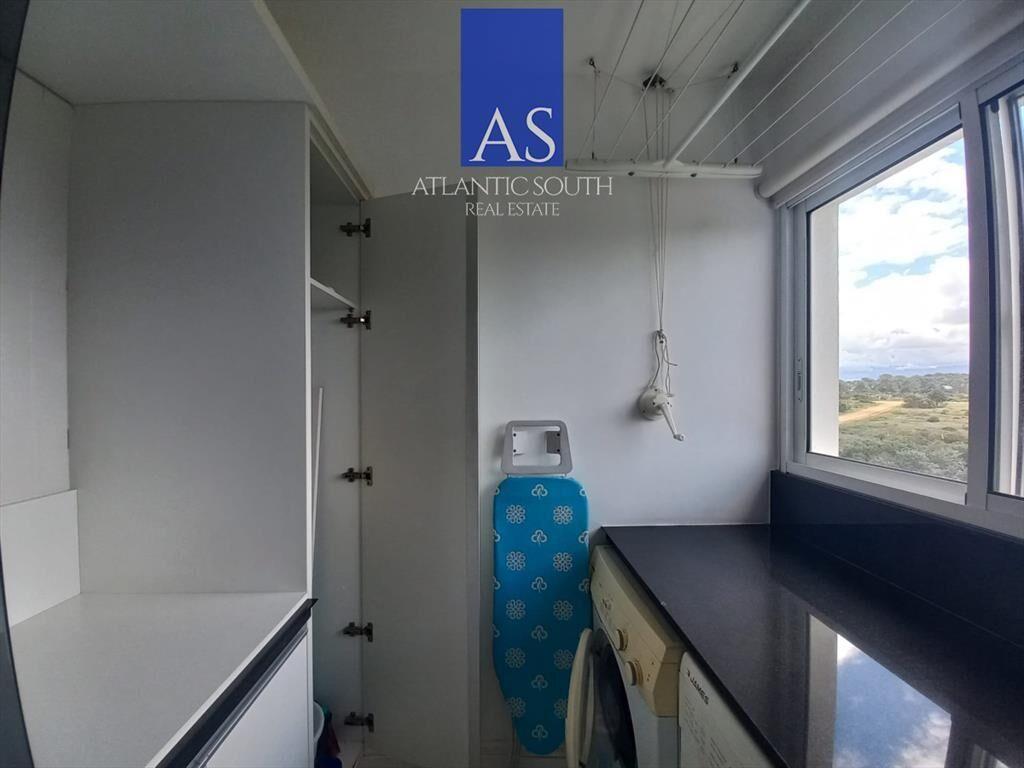 Apartamento en Aguas Azules, 4 dormitorios frente