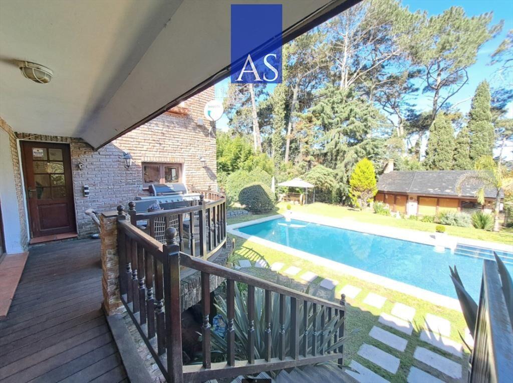 Oportunidad Gran chalet con piscina 4 dormitorios