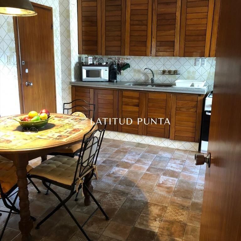 Apartamento en Roosevelt, 3 dormitorios más