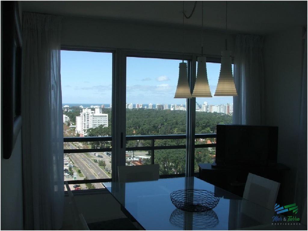 Apartamento en Roosevelt, 3 dormitorios *