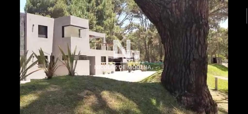 Casa complejo solanas barrio cerrado