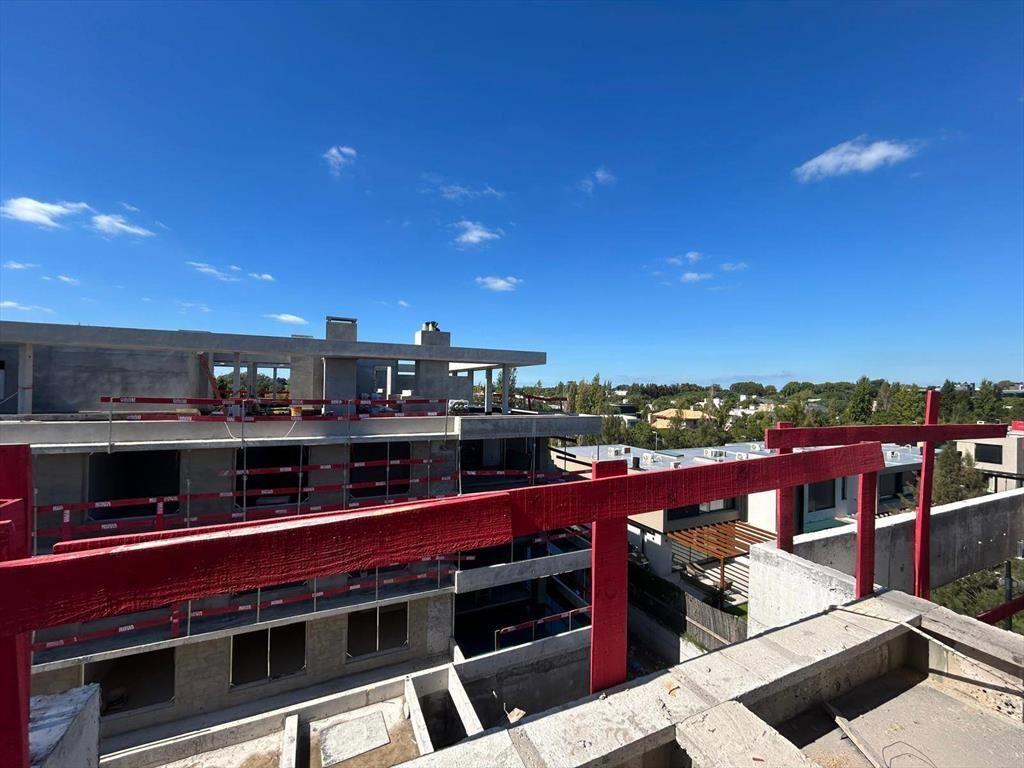 Venta de Apartamento con 3 dormitorios en Barrio parques - E