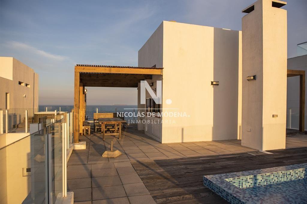 Prestigioso Penthouse frente al mar.