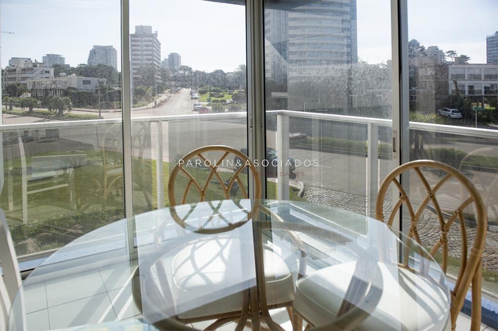 Vende departamento de 3 dormitorios en Ocean del